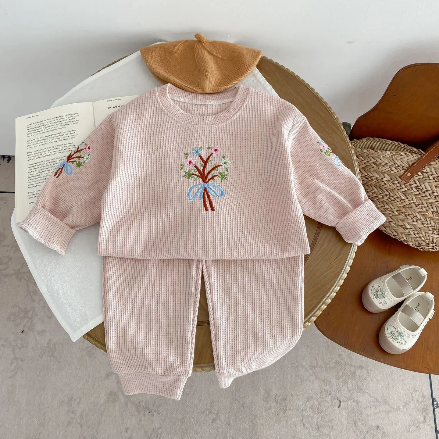 2 Pieces Set Baby Kid Girls Flower Embroidered Tops And Solid Color Pants Wholesale 240111105