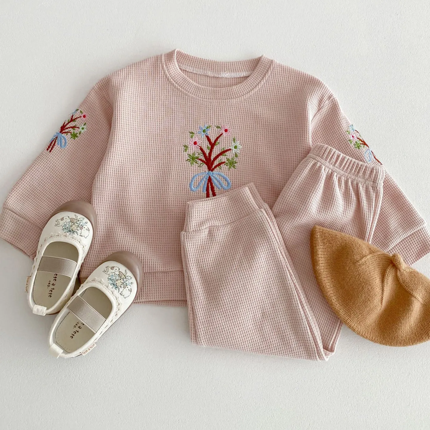 2 Pieces Set Baby Kid Girls Flower Embroidered Tops And Solid Color Pants Wholesale 240111105