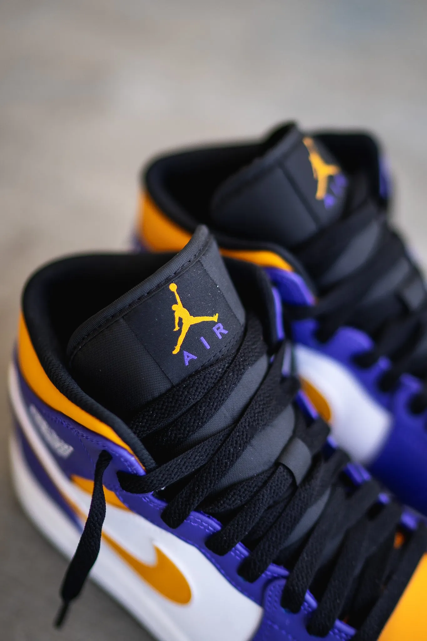 Air Jordan 1 Mid (Lakers)