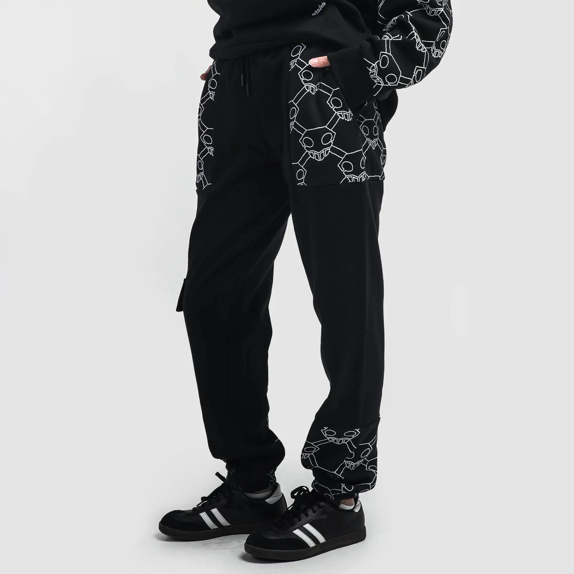 BLEACH Black Cargo Sweatpant