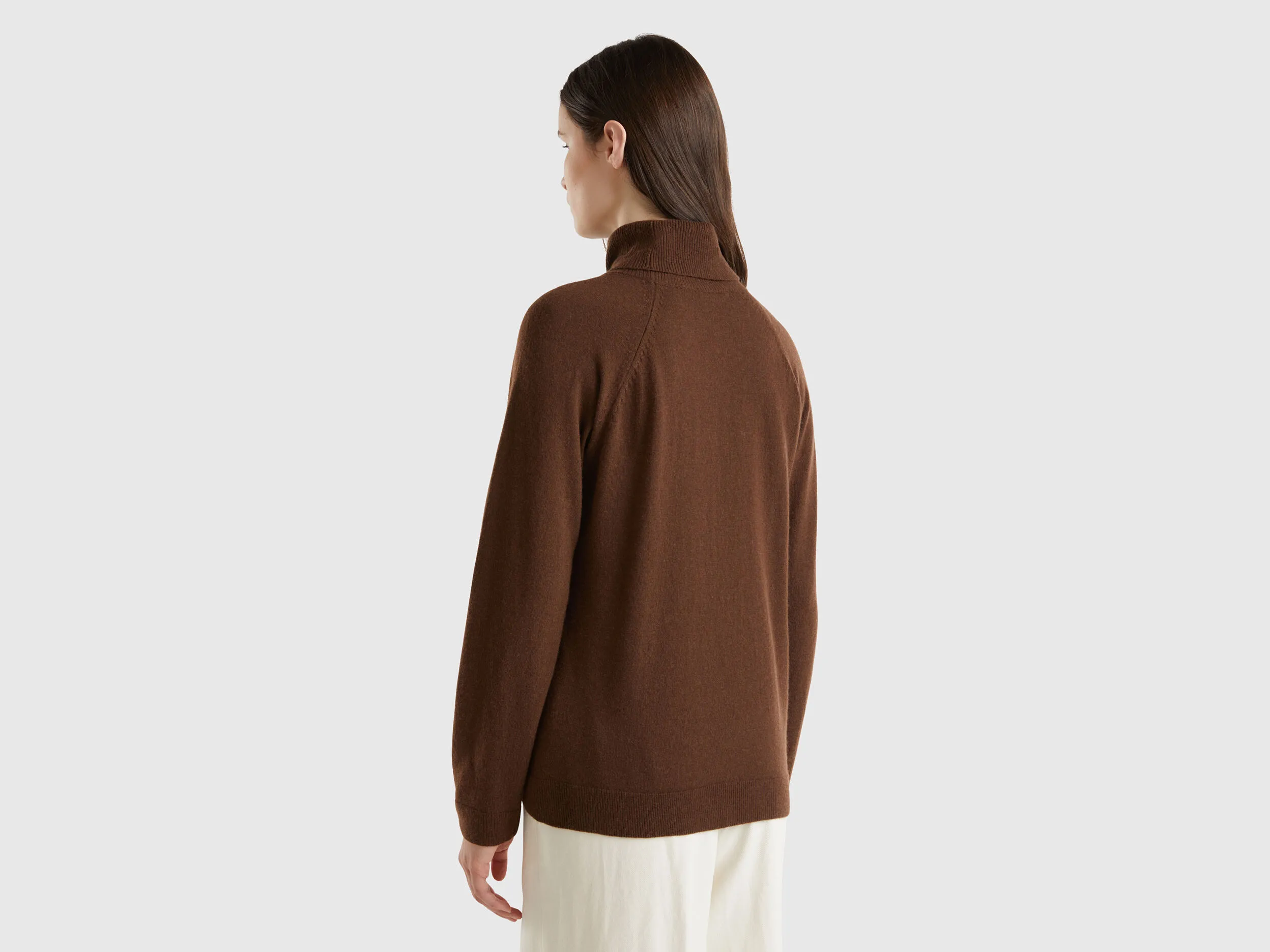 Dark brown turtleneck in wool and cashmere blend - Dark Brown | Benetton