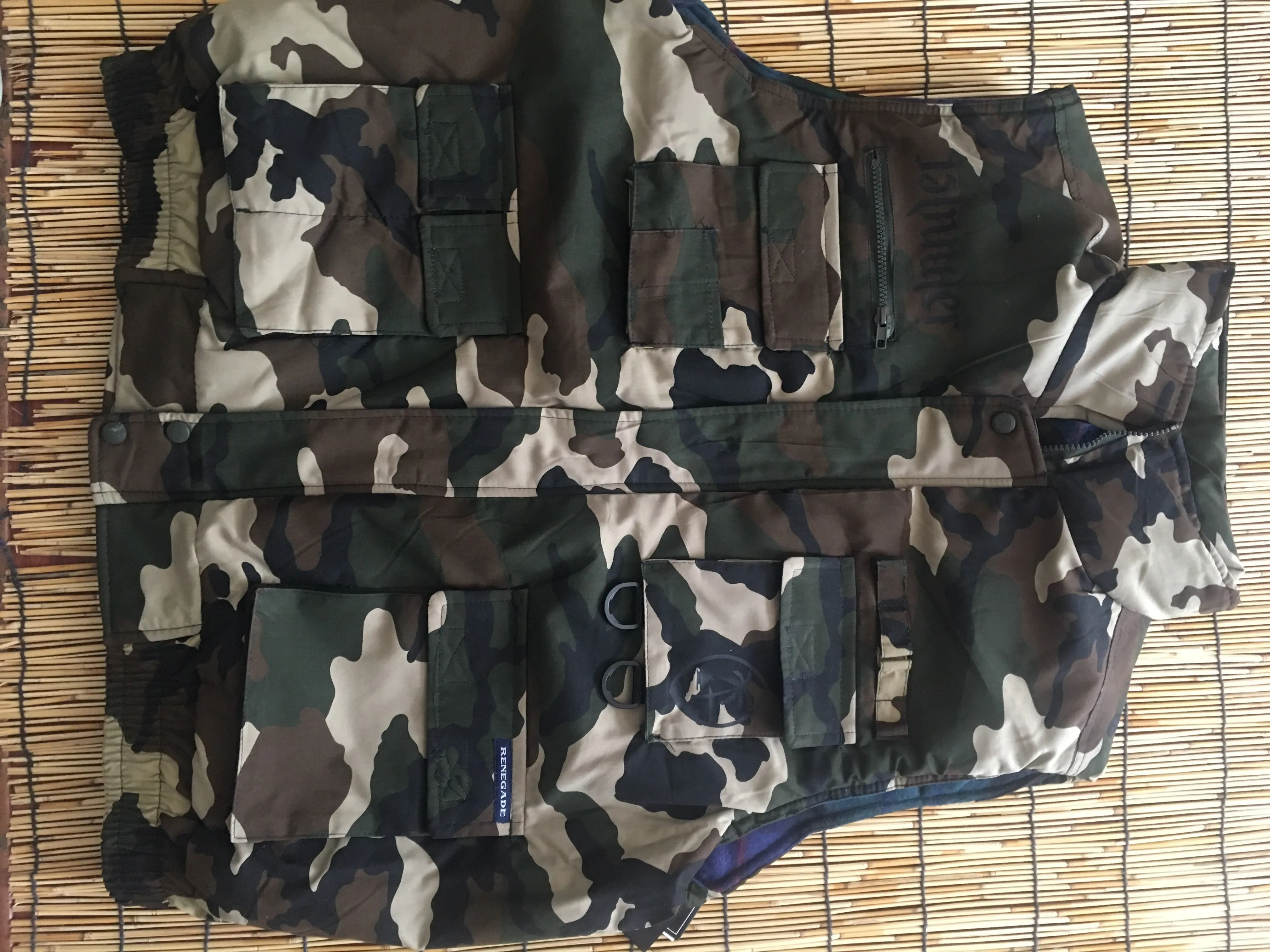 Islander Camo Sleeveless Jackets