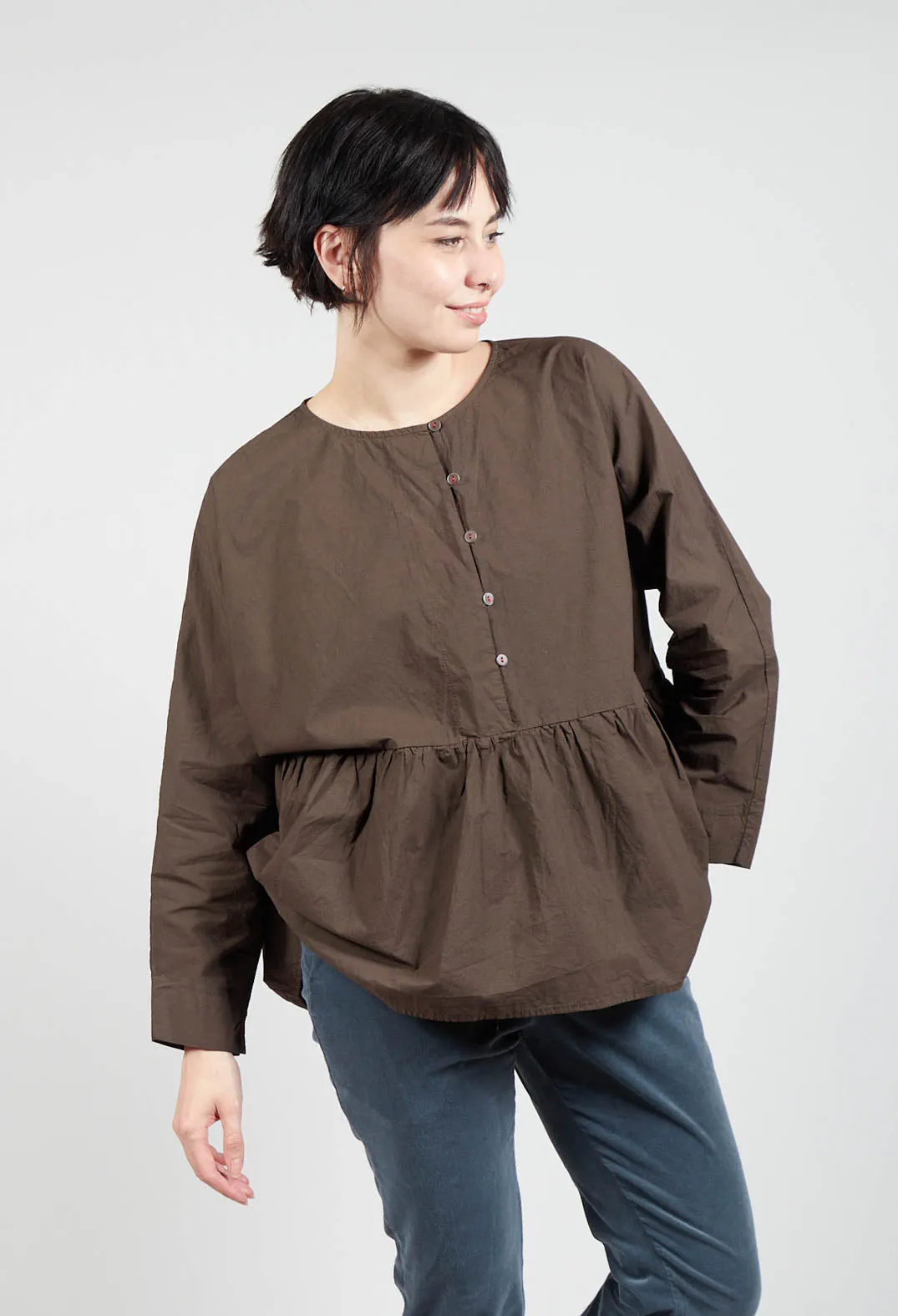 Long Sleeved Sarah Smock Shirt in Sepia