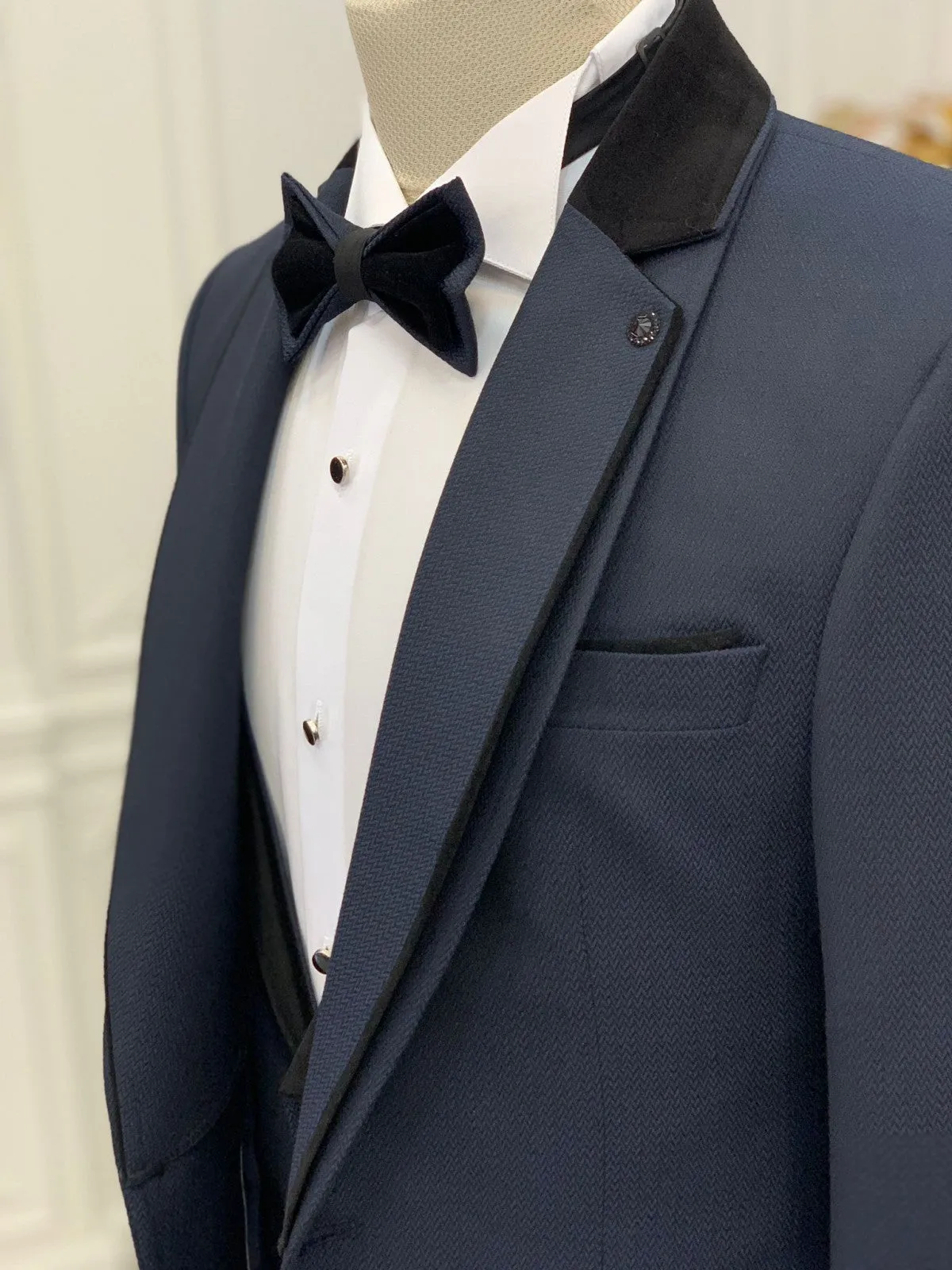 Partoni Diamond Navy Blue Slim Fit Shawl Tuxedo