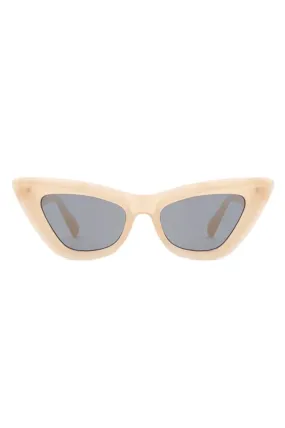 Simone 1960s Cat Eye Sunglasses in Coffee Cream