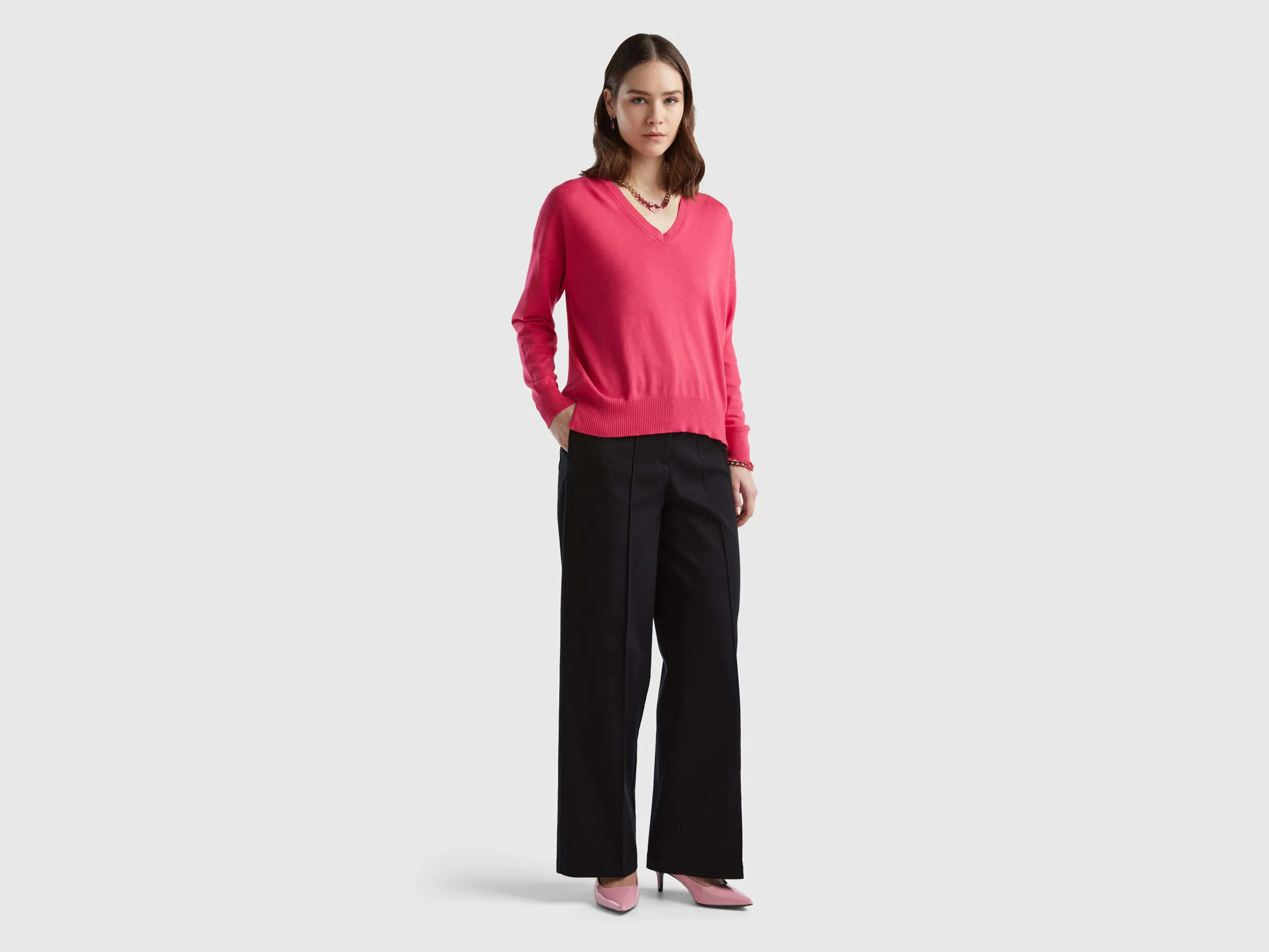 V-neck sweater in Modal® blend - Fuchsia | Benetton